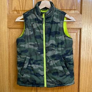 Camouflage vest, Great Condition, Size M 7-8